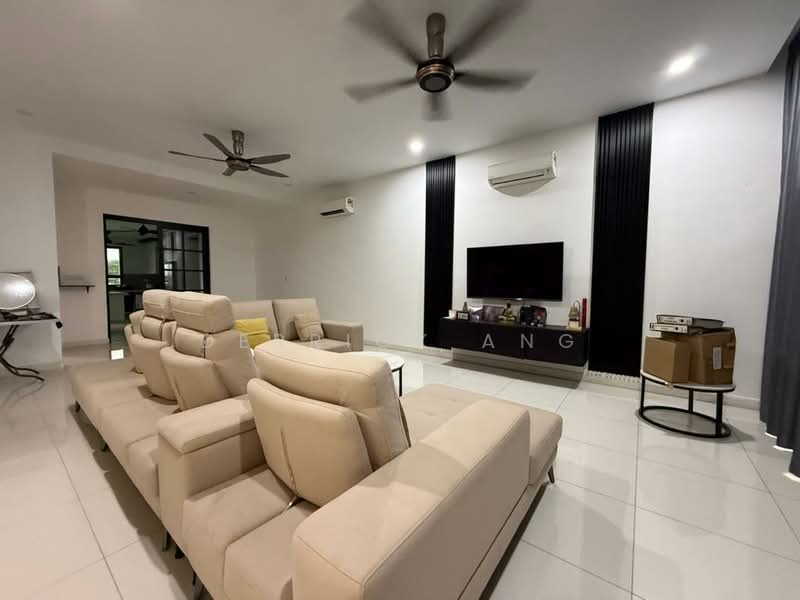 2-storey Terraced House for Rent in Sungai Buloh (Selangor) - Derrick Ang - Living Room - PropertyGuru.com.my