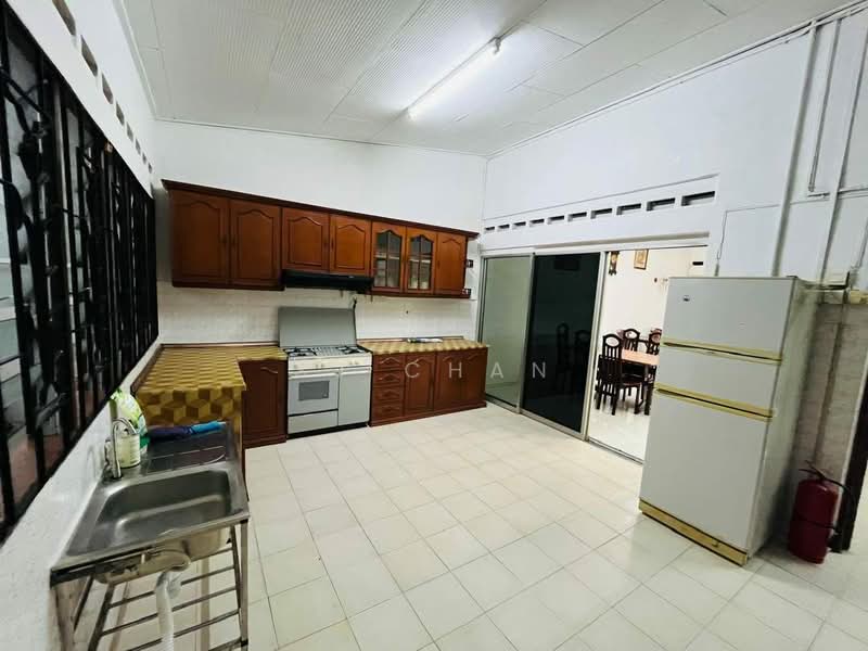 Rumah Teres 2 Tingkat untuk Disewa di Johor Bahru (Johor) - SJ CHAN - Kitchen - PropertyGuru.com.my