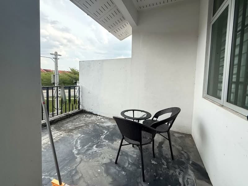 Rumah Teres 2 Tingkat untuk Dijual di Taman Mutiara Rini (Skudai) - Vincy Sia - Balcony - PropertyGuru.com.my