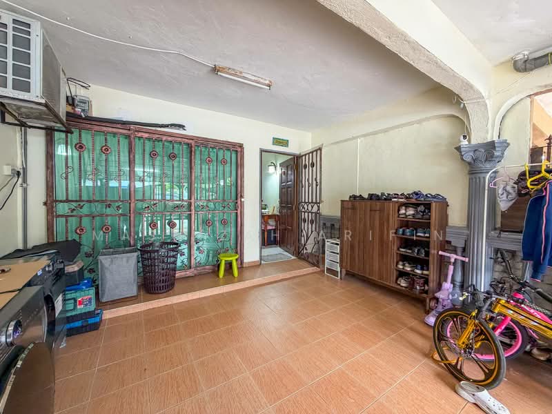 Rumah Teres 2 Tingkat untuk Dijual di Ampang (Selangor) - Masnizah Arifin - Entrance - PropertyGuru.com.my
