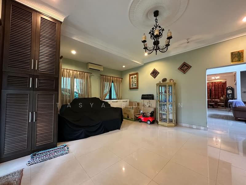 Bungalow for Sale in Usj 17 (Subang Jaya) - Tasya Ruslan - Living Room - PropertyGuru.com.my