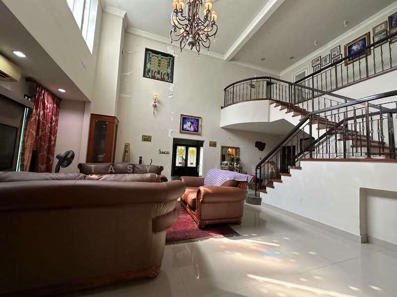 Bungalow for Sale in Usj 17 (Subang Jaya) - Tasya Ruslan - Living Room - PropertyGuru.com.my