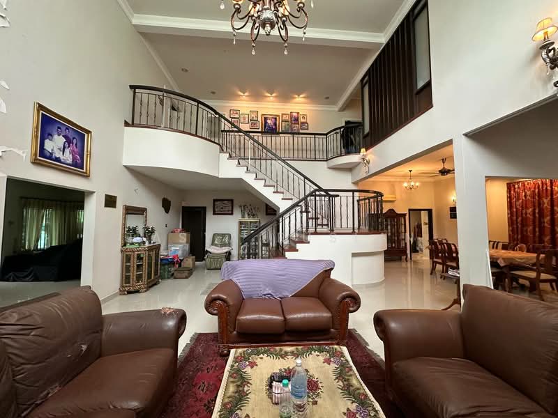 Bungalow for Sale in Usj 17 (Subang Jaya) - Tasya Ruslan - Living Room - PropertyGuru.com.my