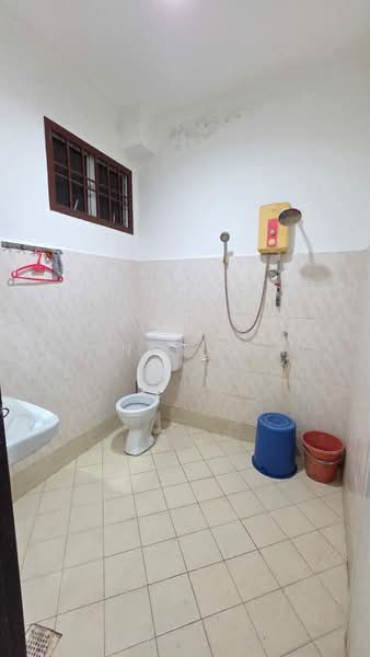 Rumah Teres 2 Tingkat untuk Dijual di Taman Pulai Utama (Skudai) - Vincy Sia - Bathroom - PropertyGuru.com.my