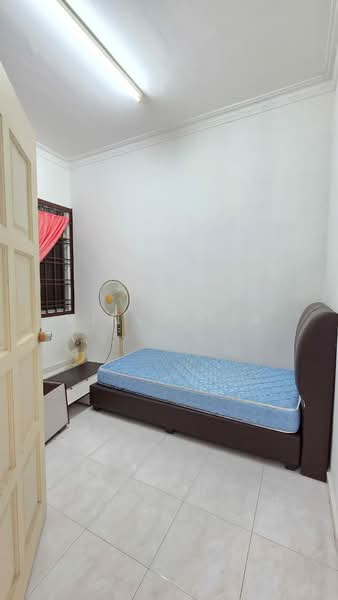 Rumah Teres 2 Tingkat untuk Dijual di Taman Pulai Utama (Skudai) - Vincy Sia - Bedroom - PropertyGuru.com.my