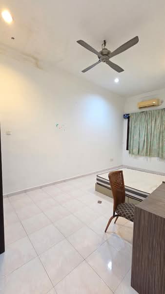 Rumah Teres 2 Tingkat untuk Dijual di Taman Pulai Utama (Skudai) - Vincy Sia - Bedroom - PropertyGuru.com.my