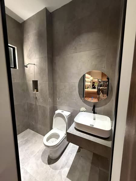 Service Residence for Sale at Premium Height - Sam Tan - Bathroom - PropertyGuru.com.my