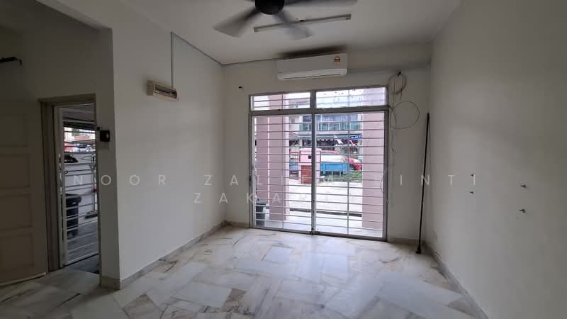 Terraced House for Sale in Taman Tun Perak (Rawang) - Noor Zalifa Binti Zakaria - Living Room - PropertyGuru.com.my