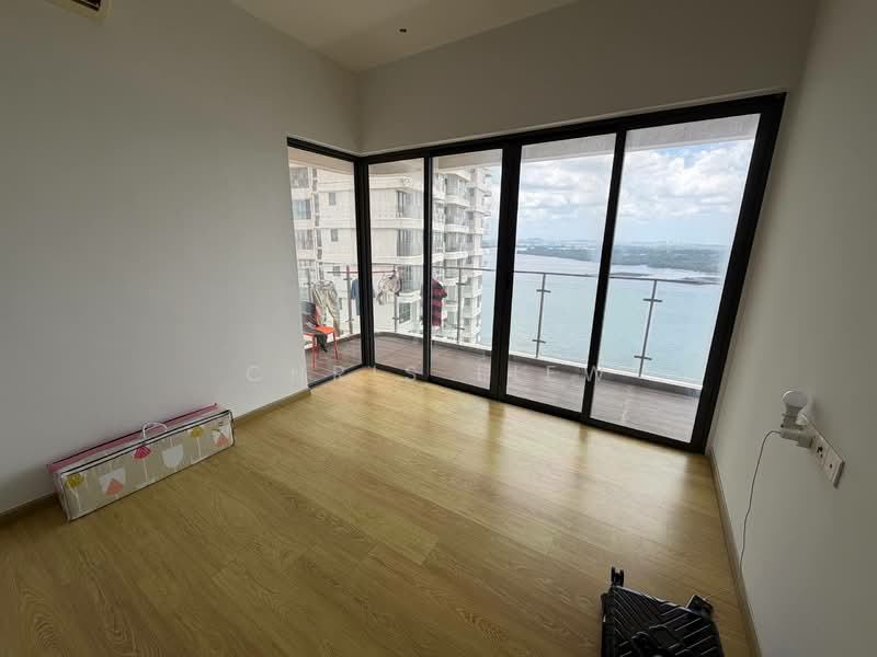 Kondominium untuk Dijual di Bay Laurel @ Country Garden Danga Bay - Chris Liew - Balcony - PropertyGuru.com.my
