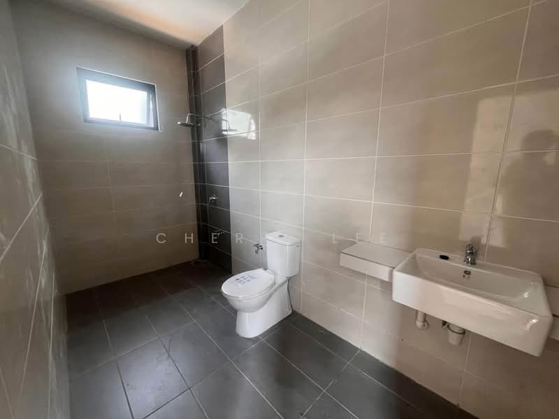 Rumah Berkembar untuk Dijual di Kuching (Sarawak) - Cherry Lee - Bathroom - PropertyGuru.com.my