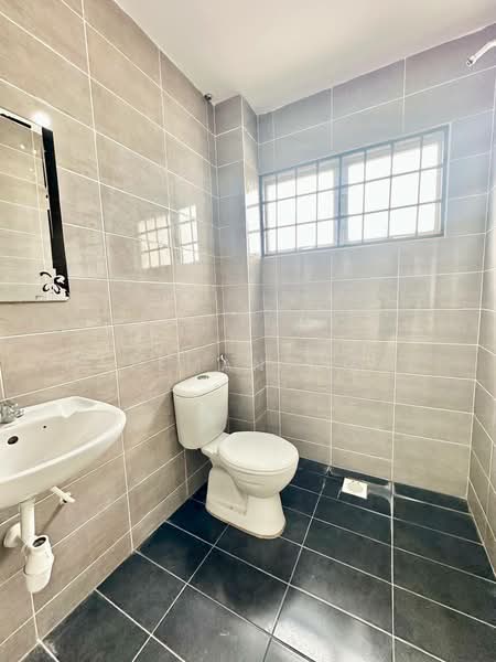 2-storey Terraced House for Sale in Taman Seri Mewah (Kapar) - Hazeman Omar - Bathroom - PropertyGuru.com.my