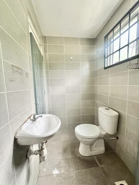 2-storey Terraced House for Sale in Taman Seri Mewah (Kapar) - Hazeman Omar - Bathroom - PropertyGuru.com.my
