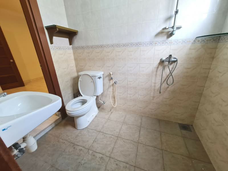 Bungalow for Sale in Bukit Jalil Golf (Bukit Jalil) - Ken Lew - Bathroom - PropertyGuru.com.my