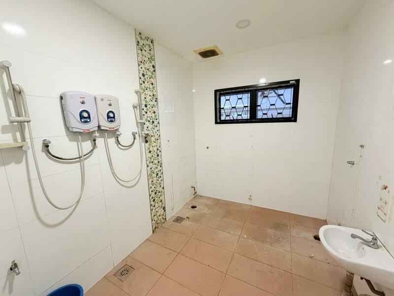 Rumah Banglo untuk Disewa di Taman Melodies (Johor Bahru) - Serene Teh - Bathroom - PropertyGuru.com.my