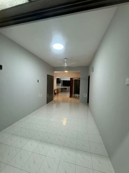 Pangsapuri untuk Dijual di Kasturi - Mii Ong - Corridor - PropertyGuru.com.my