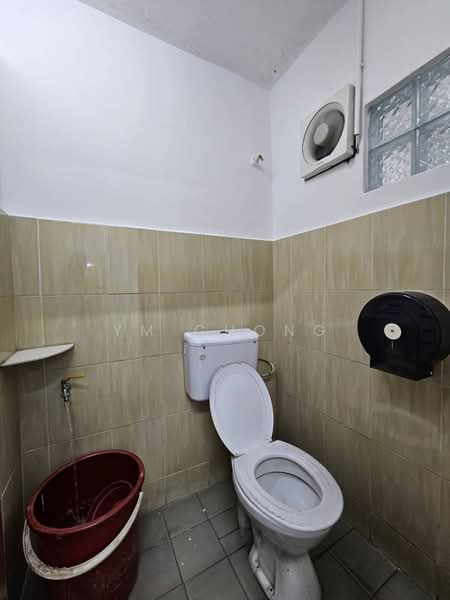 Rumah Teres 1 Tingkat untuk Dijual di Taman Malim Jaya (Bachang) - YM Chong - Bathroom - PropertyGuru.com.my