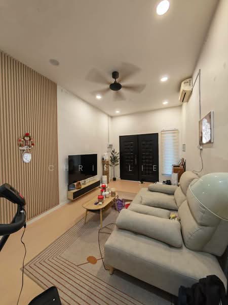 1-storey Terraced House for Sale in Taman Pulai Utama (Skudai) - Chris Liew - Living Room - PropertyGuru.com.my
