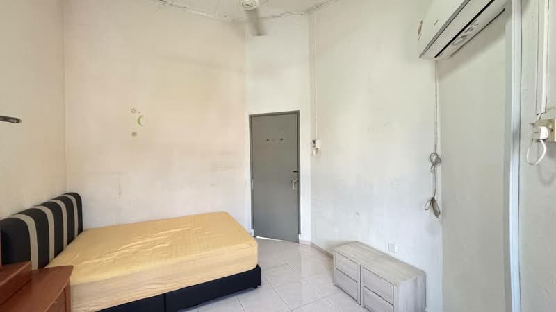 Rumah Kluster untuk Disewa di Bandar Cemerlang (Ulu Tiram) - Enoch Liong - Bedroom - PropertyGuru.com.my