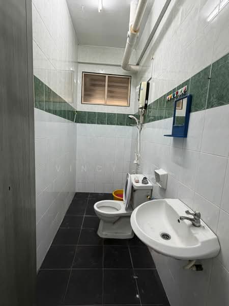 Pangsapuri untuk Dijual di Sri Awana Townhouse - Vincy Sia - Bathroom - PropertyGuru.com.my