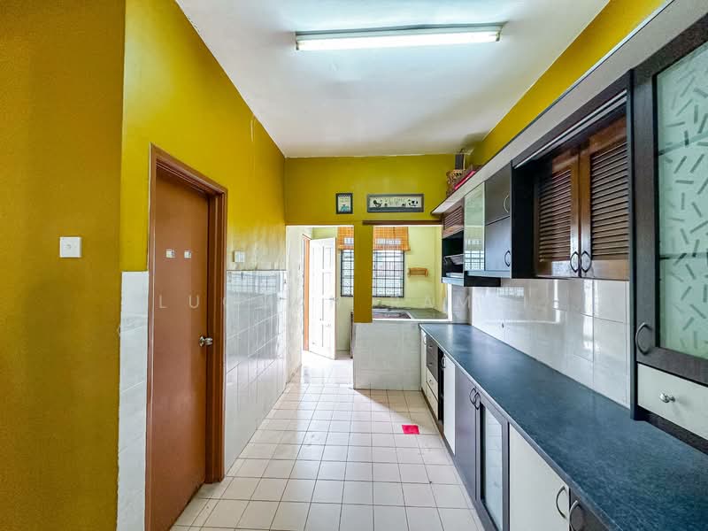 Rumah Teres 2 Tingkat untuk Dijual di Semenyih (Selangor) - Luqman Ramli - Kitchen - PropertyGuru.com.my
