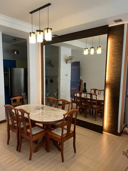 Kondominium untuk Dijual di Alpine Tower - Mervyn Seah - Dining Room - PropertyGuru.com.my