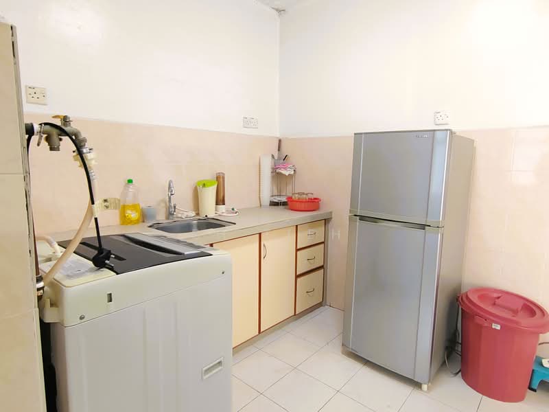Apartment for Sale at Sri Impian Apartment - BH Tieh - Kitchen - PropertyGuru.com.my