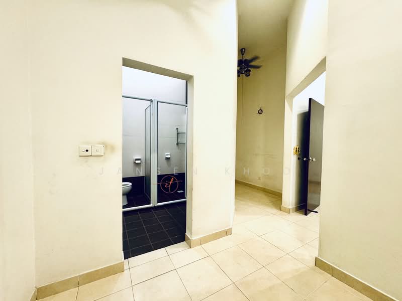 2-storey Terraced House for Sale in Setia Indah 9 (Setia Alam) - Jansen Khoo - Bathroom - PropertyGuru.com.my
