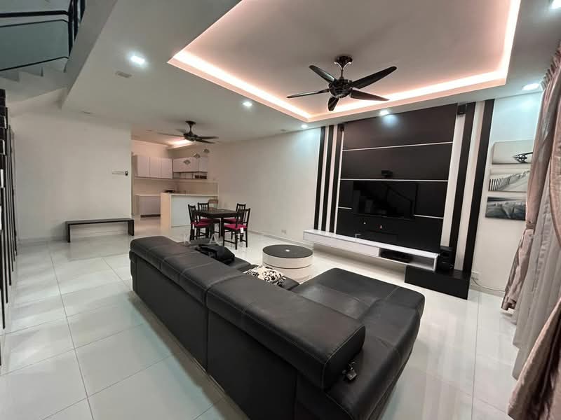 2-storey Terraced House for Rent in Taman Nusa Sentral (Iskandar Puteri (Nusajaya)) - Kate Tee - Living Room - PropertyGuru.com.my