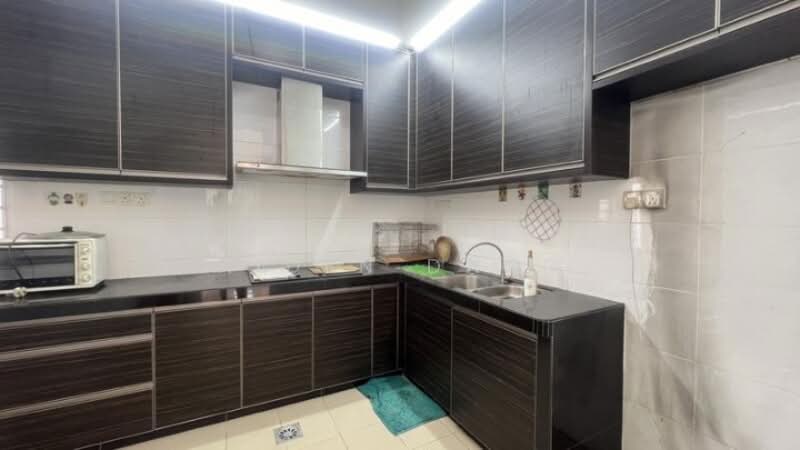 Rumah Berkembar untuk Dijual di Saujana Villa (Kajang) - Aiden Dang - Kitchen - PropertyGuru.com.my