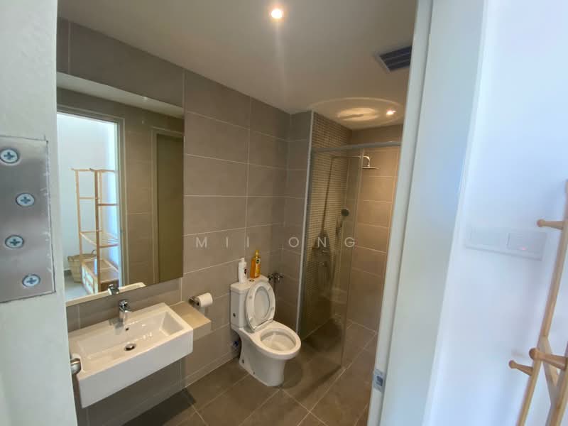 Servis Apartment untuk Dijual di Bali Residences - Mii Ong - Bathroom - PropertyGuru.com.my