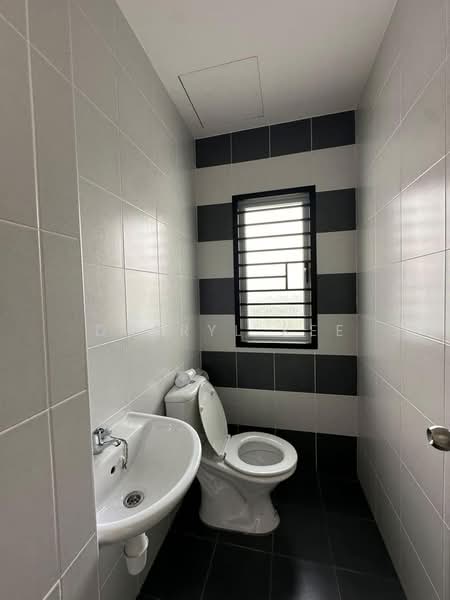 Apartment for Sale at Camellia Residence - Darryl Kee - Bathroom - PropertyGuru.com.my