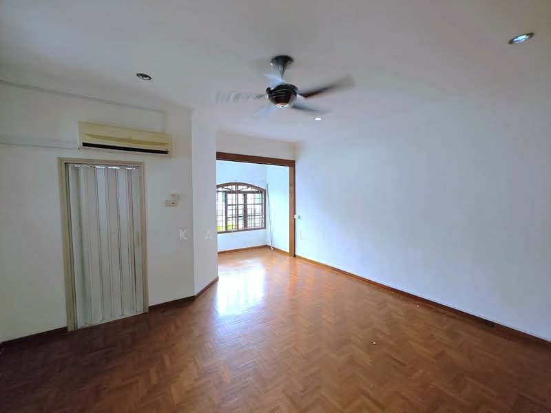 Rumah Teres 2 Tingkat untuk Dijual di Taman Molek (Johor Bahru) - Karl Lim - Living Room - PropertyGuru.com.my