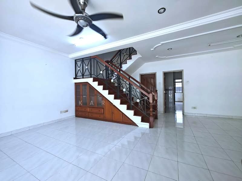 Rumah Teres 2 Tingkat untuk Dijual di Taman Molek (Johor Bahru) - Karl Lim - Living Room - PropertyGuru.com.my