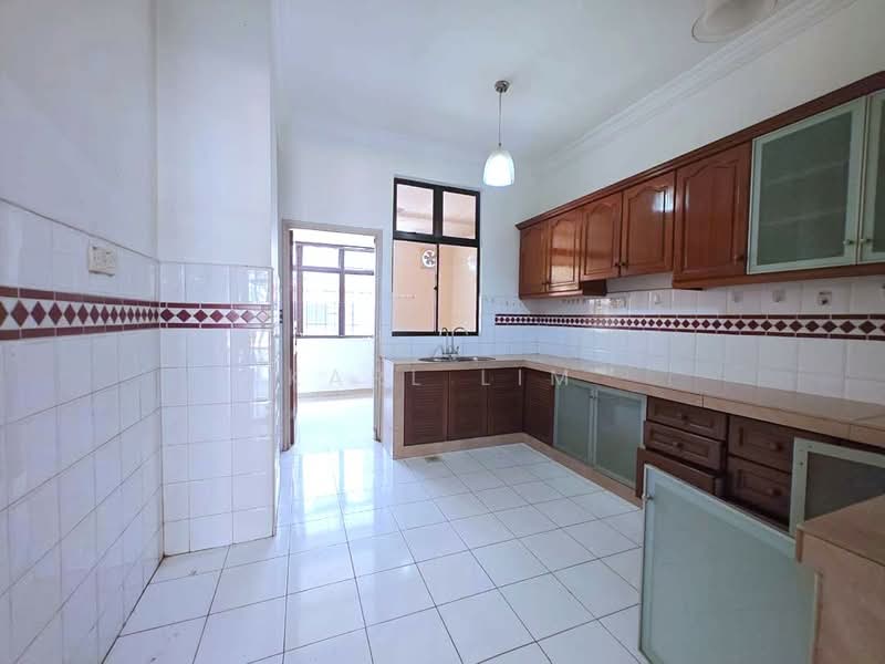 Rumah Teres 2 Tingkat untuk Dijual di Taman Molek (Johor Bahru) - Karl Lim - Kitchen - PropertyGuru.com.my