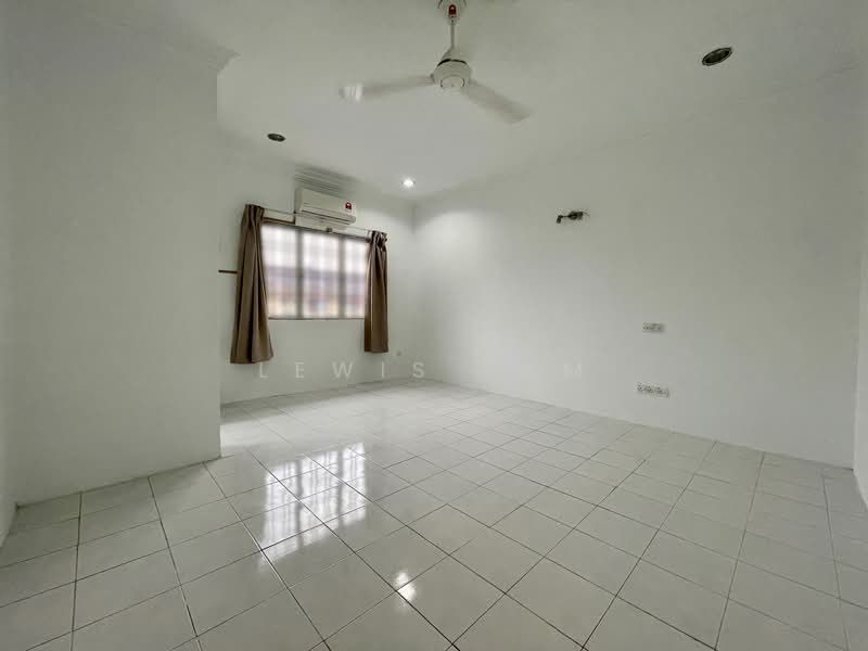 2-storey Terraced House for Sale in Taman Taming Ria (Balakong) - Lewis Tam - PropertyGuru.com.my