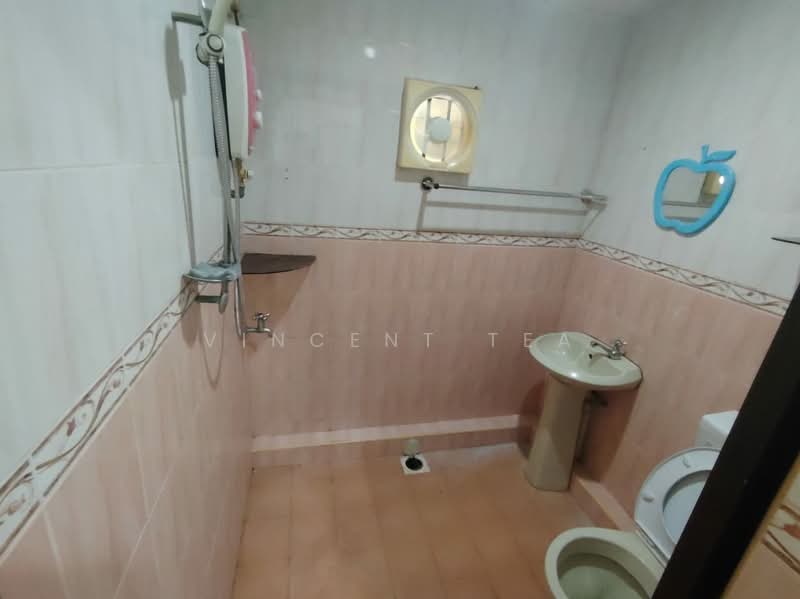 Rumah Teres 1.5 Tingkat untuk Disewa di Iskandar Puteri (Nusajaya) (Johor) - Vincent Tea - Bathroom - PropertyGuru.com.my