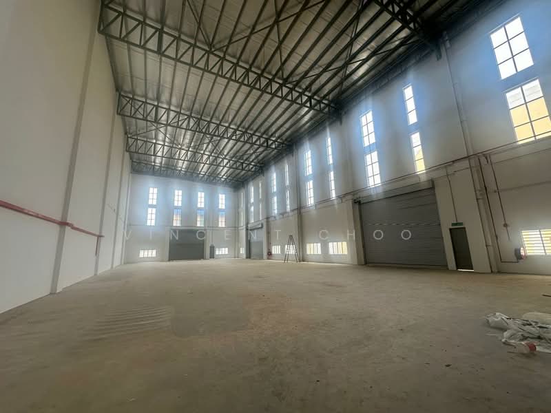 Semi-D Factory for Rent in Setia Alam (Selangor) - Vincent Choo - Interior - PropertyGuru.com.my