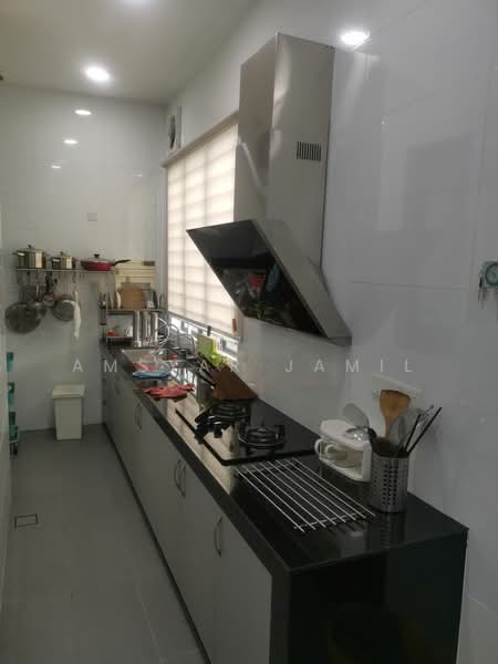 2-storey Terraced House for Sale in Alam Impian (Shah Alam) - Amsyar Jamil - Kitchen - PropertyGuru.com.my