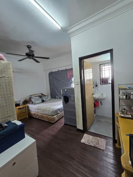 Pangsapuri untuk Dijual di Permas Ville Apartment - Tuan Ling - Bedroom - PropertyGuru.com.my