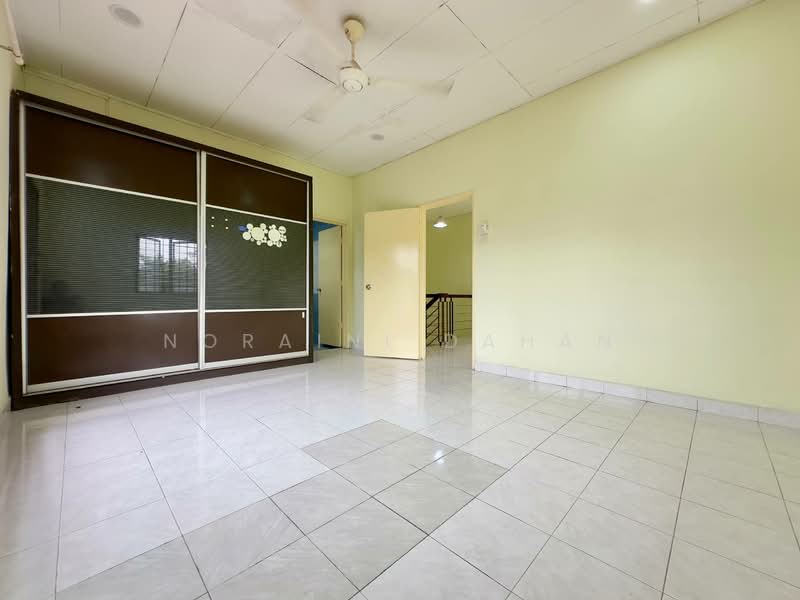 Semi-Detached House for Sale in Shah Alam (Selangor) - Noraini Dahan - PropertyGuru.com.my