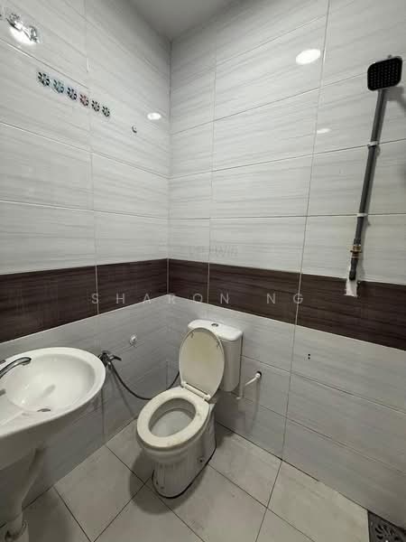 Bungalow for Sale in Kempas Baru (Johor Bahru) - Sharon Ng - Bathroom - PropertyGuru.com.my
