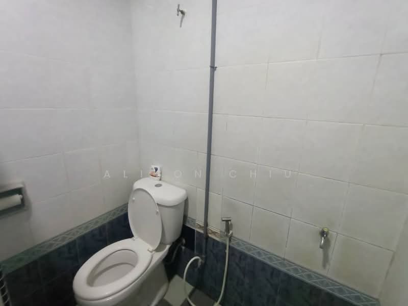 Rumah Teres 1 Tingkat untuk Dijual di Desa Jaya Kepong (Kepong) - Alison Chiu - Bathroom - PropertyGuru.com.my