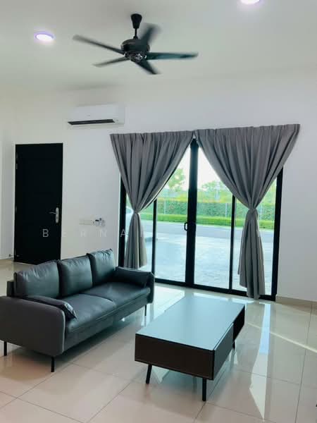 Rumah Teres 2 Tingkat untuk Disewa di Bandar Cassia (Batu Kawan) - Bernard Chew - Living Room - PropertyGuru.com.my