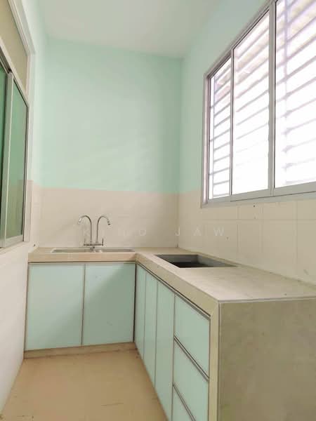 Rumah Teres 2.5 Tingkat untuk Dijual di Bandar Seri Alam (Masai) - Kino Jaw - Kitchen - PropertyGuru.com.my