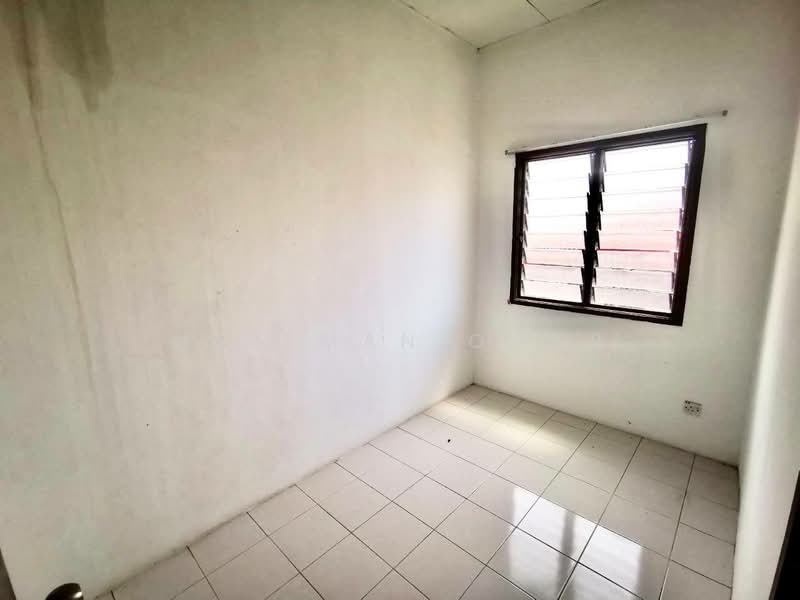 2-storey Terraced House for Sale in Taman Lestari Putra (Seri Kembangan) - Hazeman Omar - Interior - PropertyGuru.com.my
