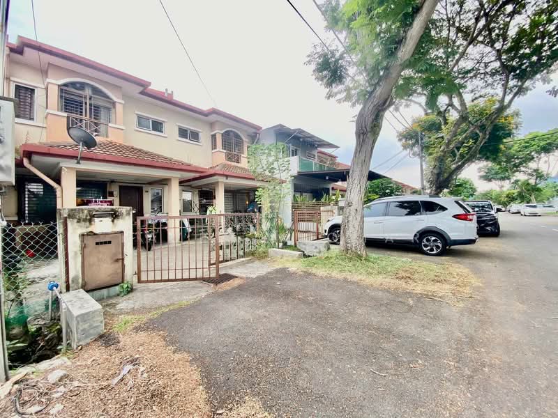 2-storey Terraced House for Sale in Taman Lestari Putra (Seri Kembangan) - Hazeman Omar - Exterior - PropertyGuru.com.my