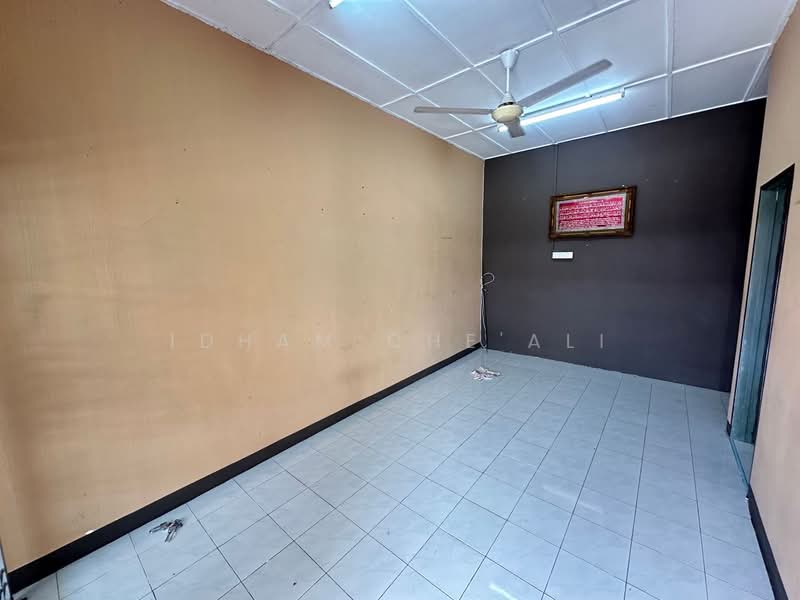 1-storey Terraced House for Sale in Taman Aneka Jaya (Kuantan) - Idham Che'Ali - Interior - PropertyGuru.com.my