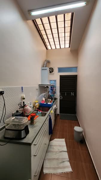 Cluster House for Sale in Bukit Indah (Iskandar Puteri (Nusajaya)) - Lee Chin Wong - Kitchen - PropertyGuru.com.my
