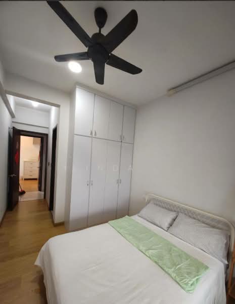 Service Residence for Sale at Royal Strand @ Country Garden Danga Bay - Linda . - Bedroom - PropertyGuru.com.my