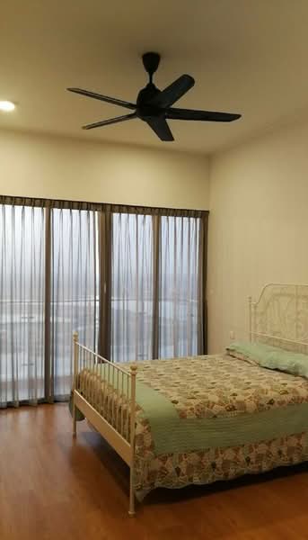 Service Residence for Sale at Royal Strand @ Country Garden Danga Bay - Linda . - Bedroom - PropertyGuru.com.my